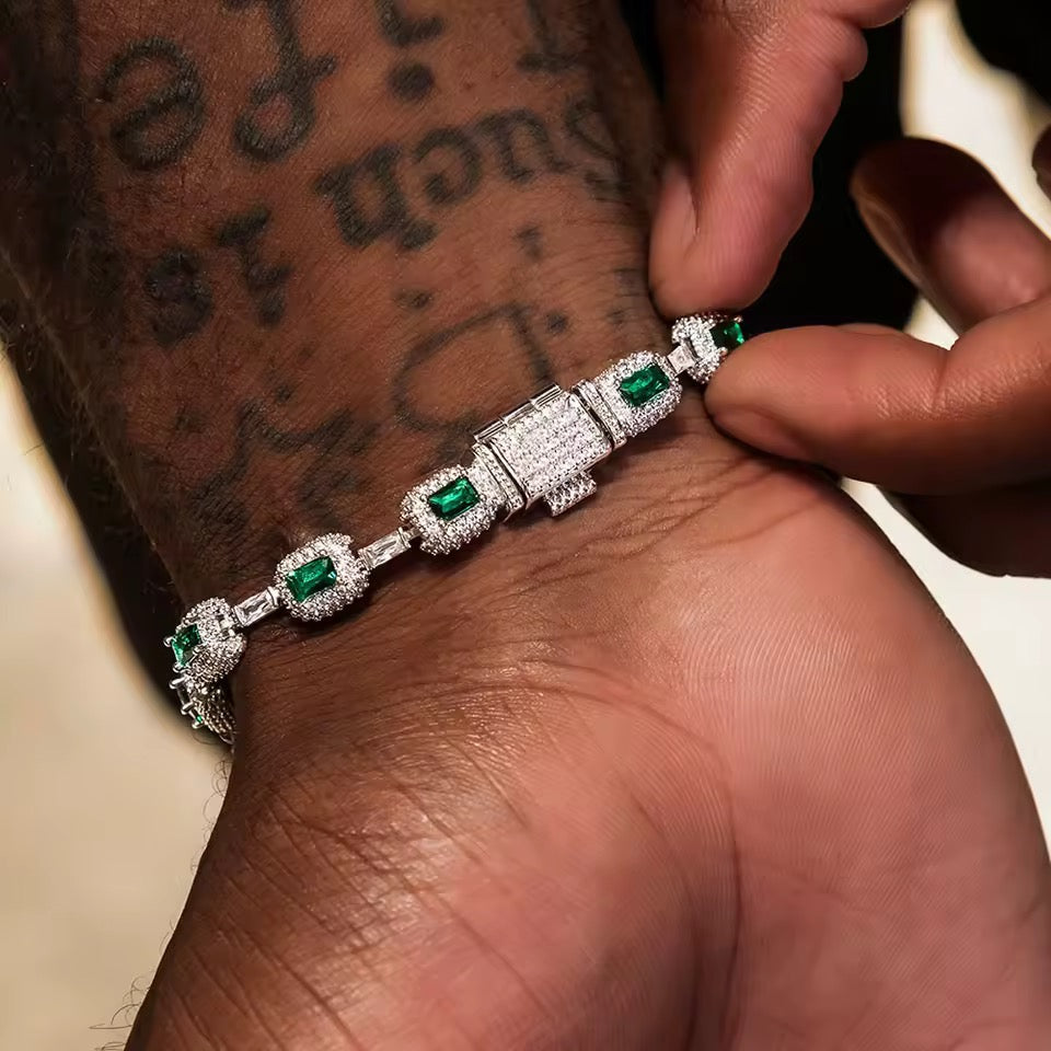 ICED EMERALD BRACELET