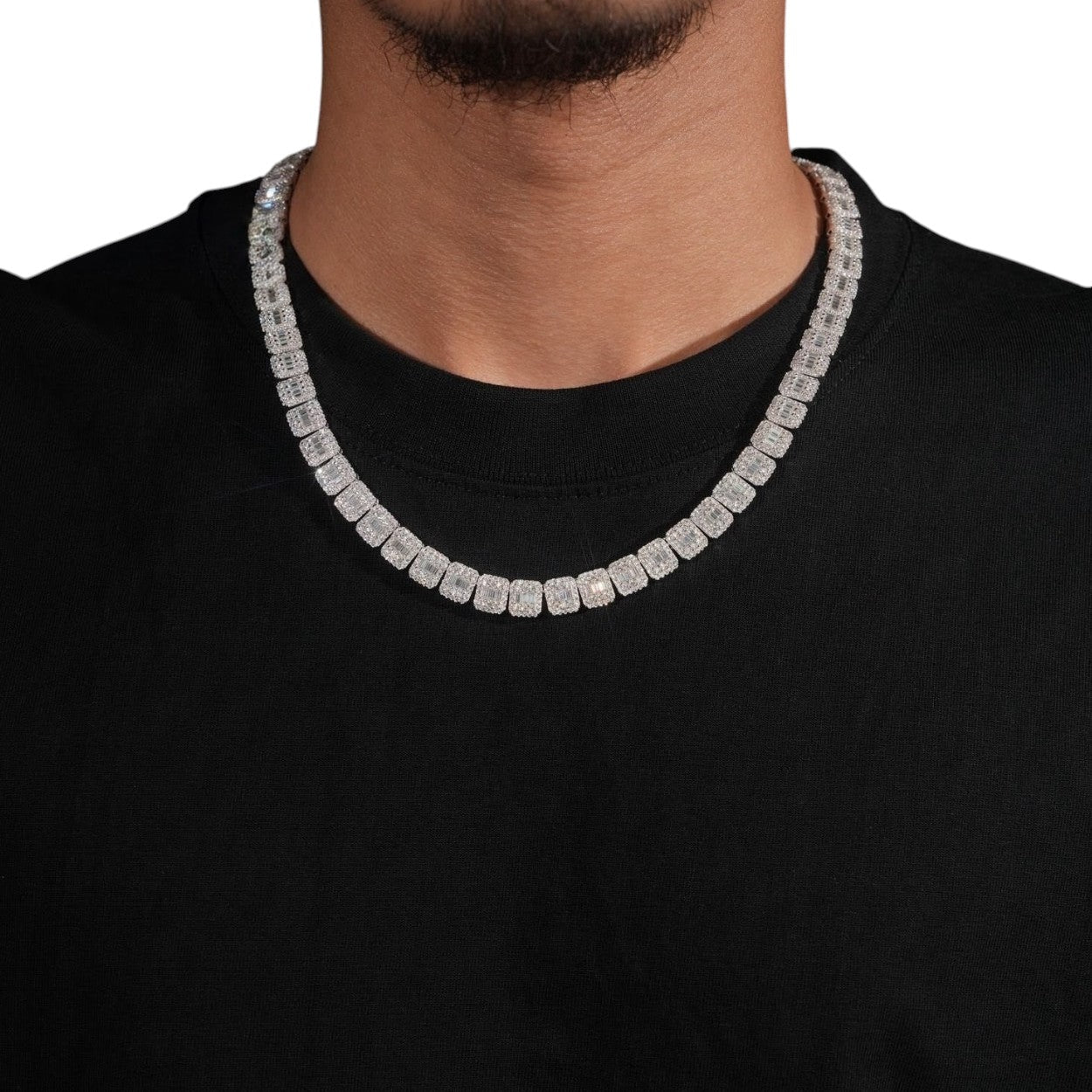 HALO BAGUETTE NECKLACE